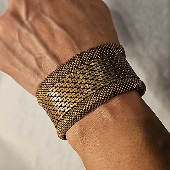 Vintage Mesh Wide Bracelet - Picture 3 of 3